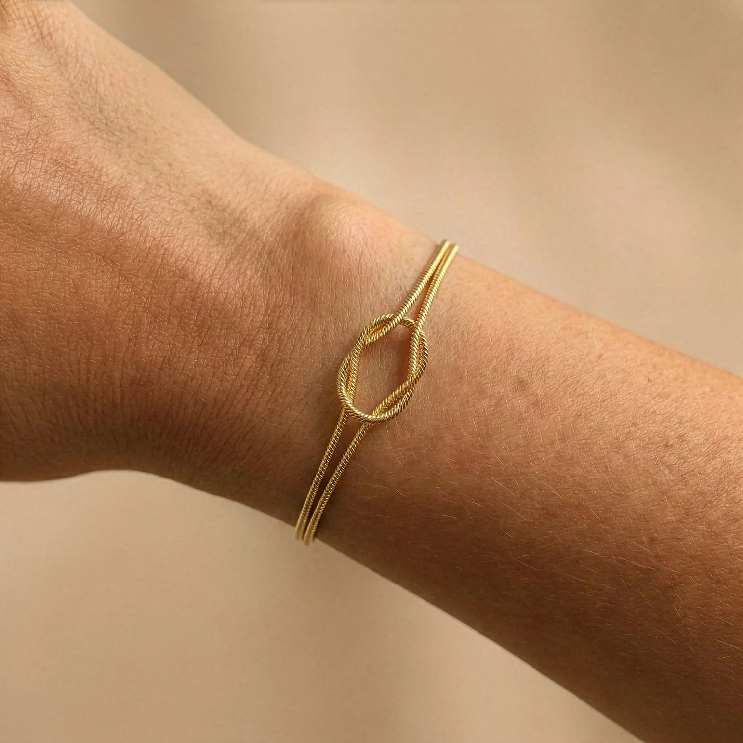 Zartes Knoten-Armband