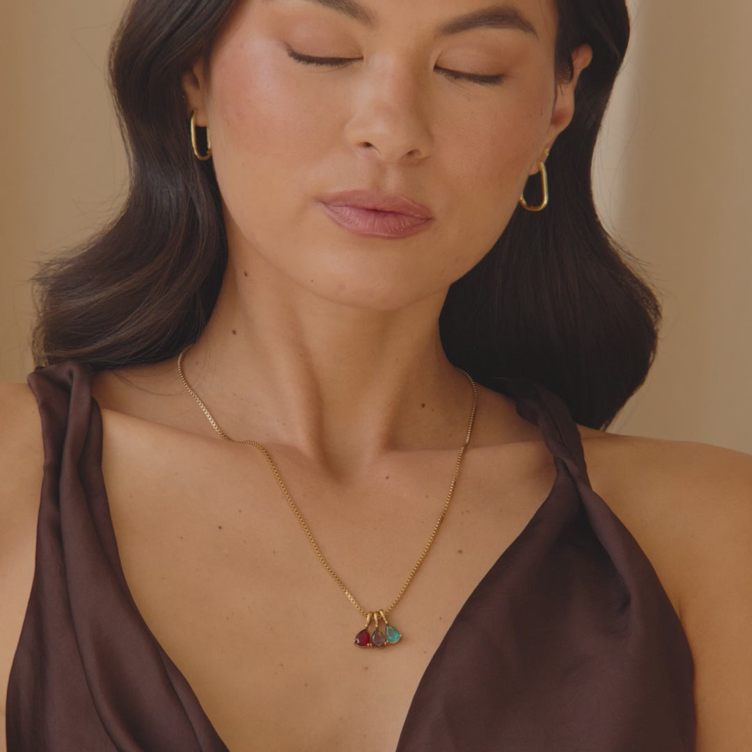 Geburtsstein Halskette mit Gravur – personalisiert & farbenfroh